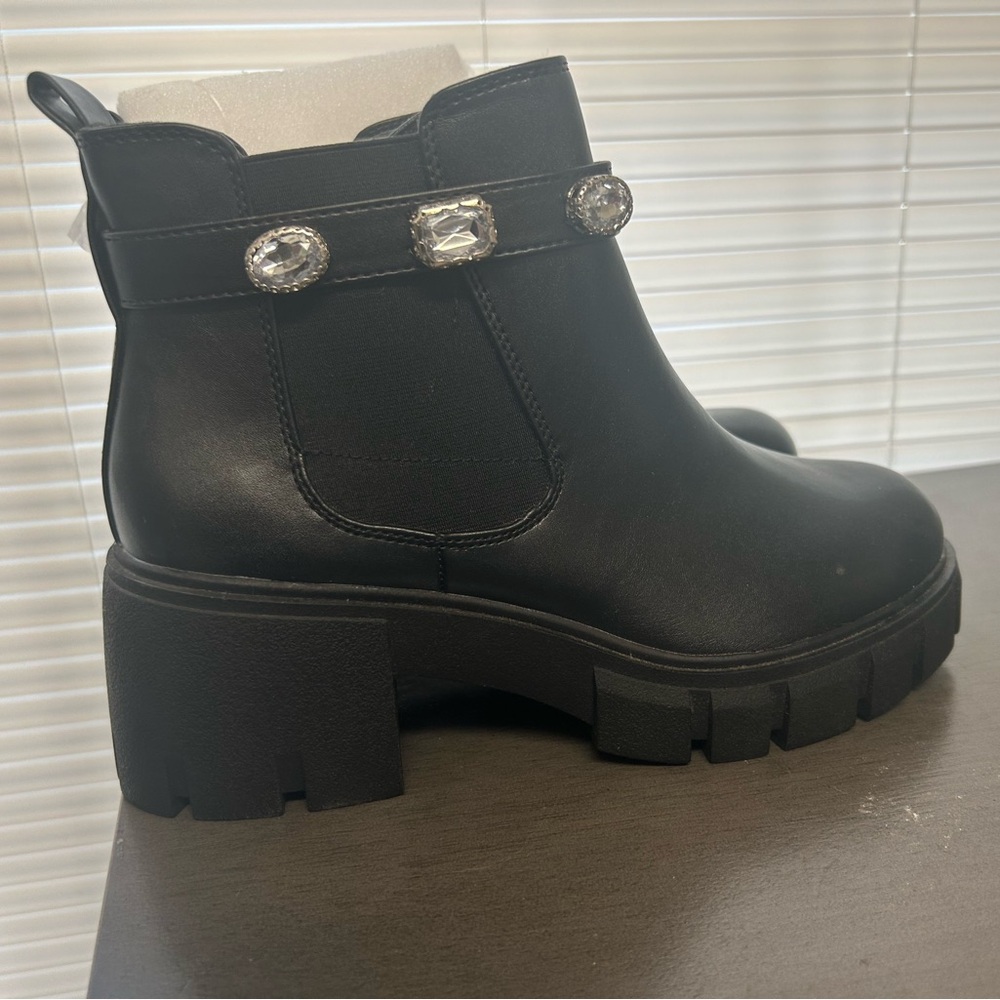 Size 9 wide boots